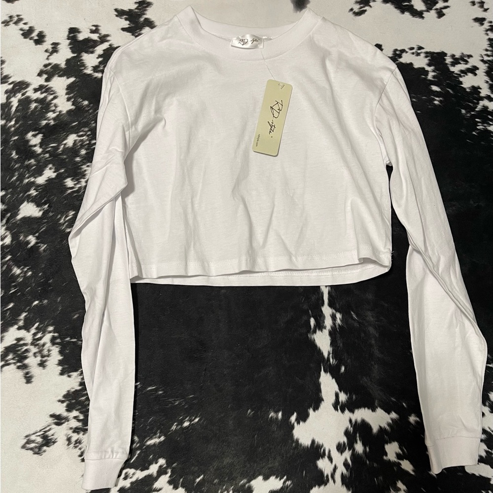 NWT RD Style Cropped Long Sleeve Top